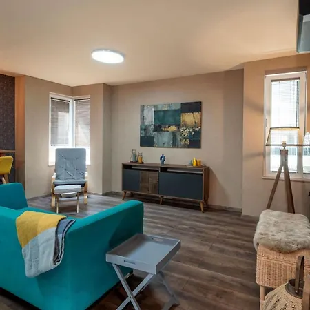 Artnest - 1-bedroom Cozy By Flat Mаnager Plowdiw